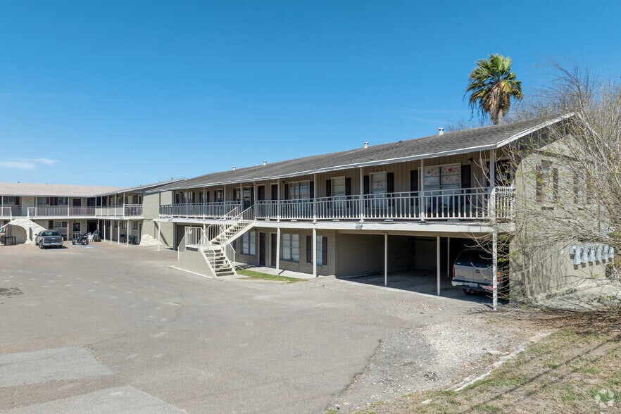 Primary Photo Of 9850 La Branch Dr, Corpus Christi Apartments For Sale