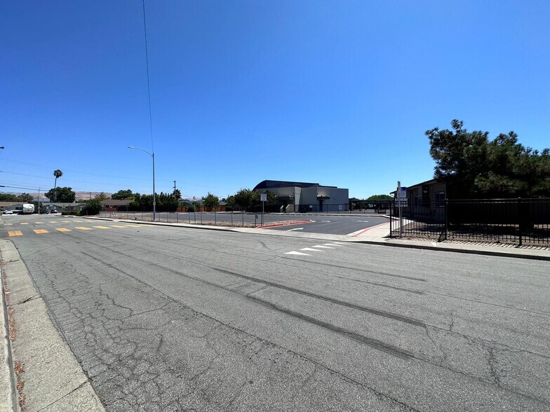 More Photos Of 200 N Abbott Ave, Milpitas Religious Facility For Lease