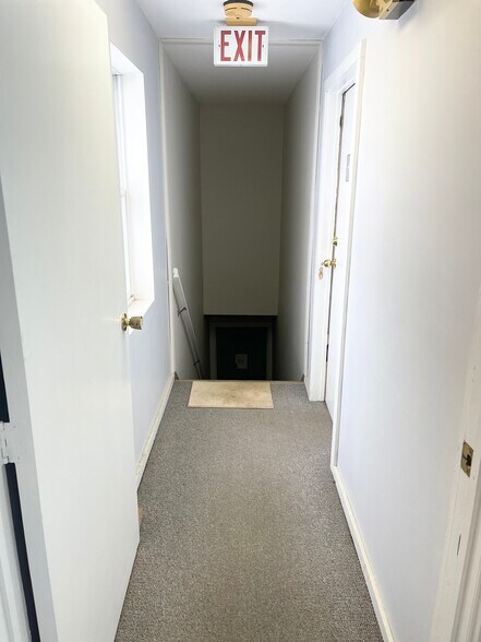 More Photos Of 377 Main St, Center Moriches Storefront Retail Office For Sale