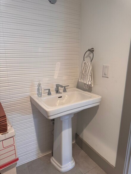 More Photos Of 4739 Merwin St, Houston Unknown For Lease