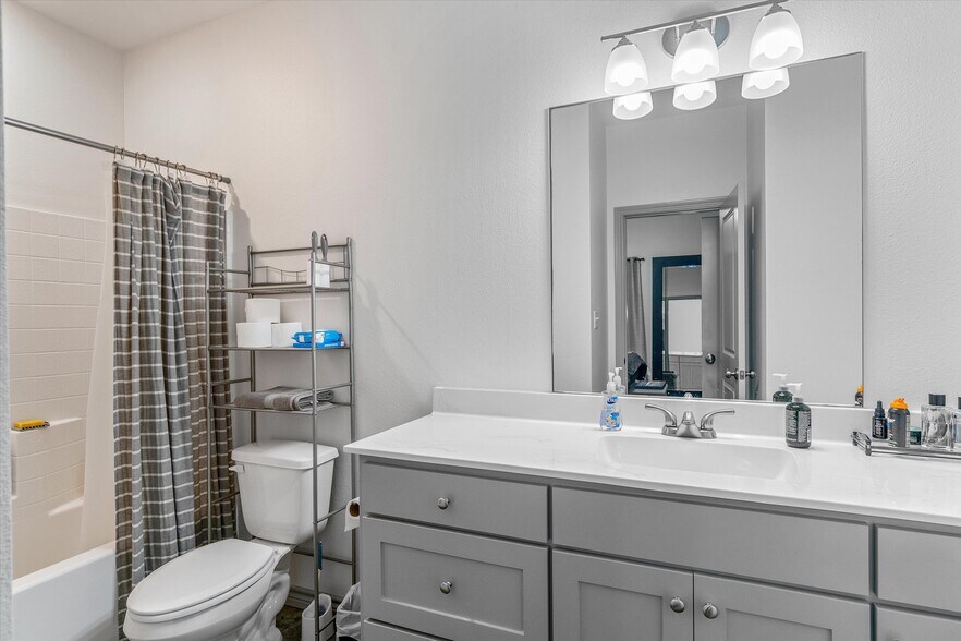 More Photos Of 4074 County Road 152 W, Bullard Apartments For Sale