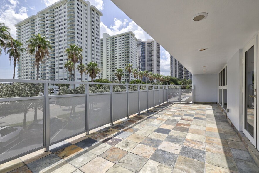 More Photos Of 3425 Galt Ocean Dr, Fort Lauderdale Storefront Retail Office For Lease