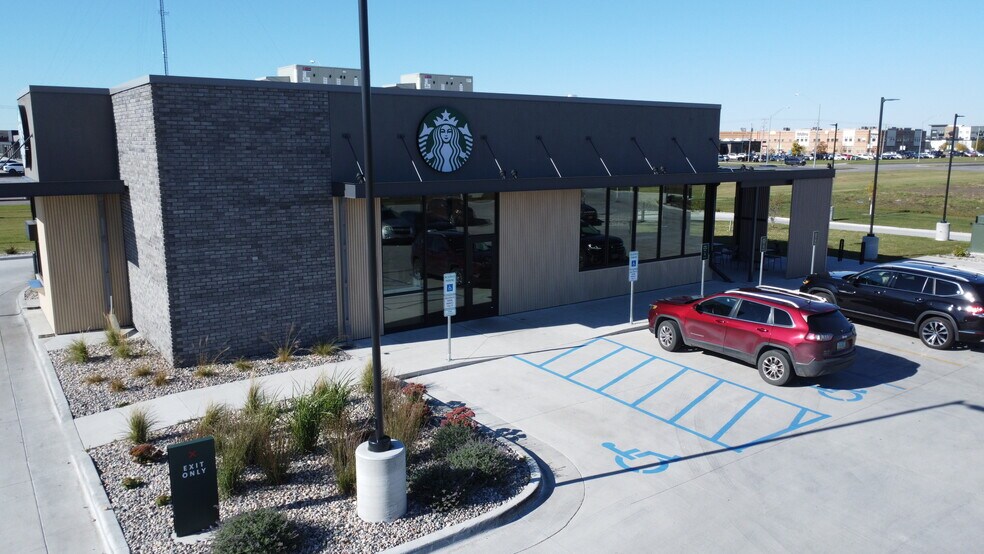 More Photos Of 4675 Washington St, Grand Forks Restaurant For Sale