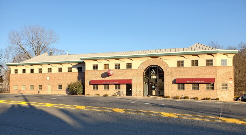 More Photos Of 150 S Pearl St, Pearl River Medical For Sale
