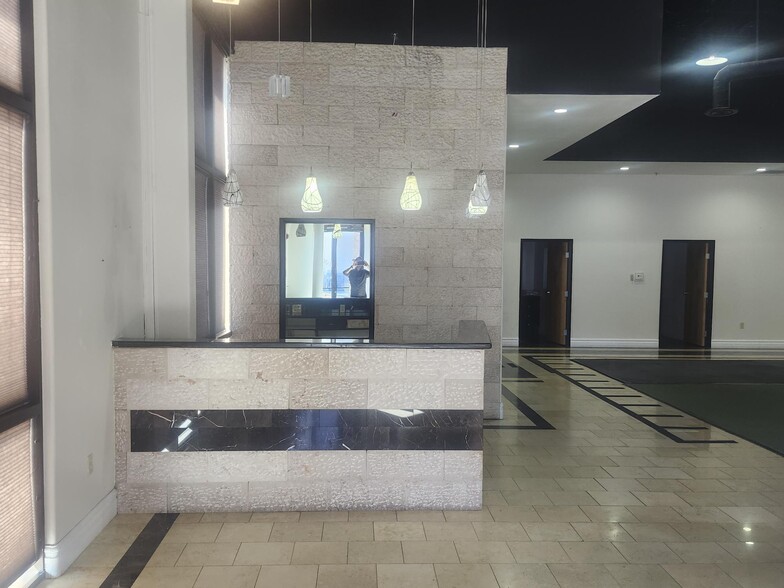 More Photos Of 6462 Losee Rd, North Las Vegas Freestanding For Lease