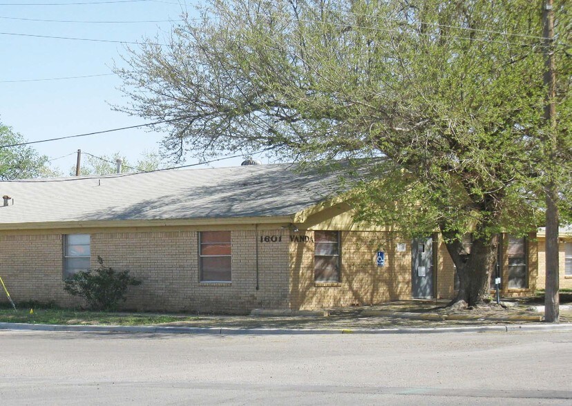 Primary Photo Of 1601 Vanda Ave, Lubbock Assisted Living For Sale