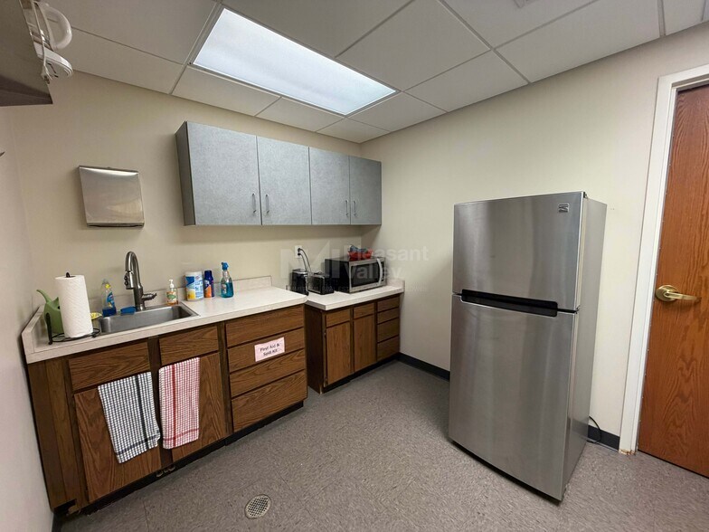 More Photos Of 90 N Summit St, Akron Office For Sale