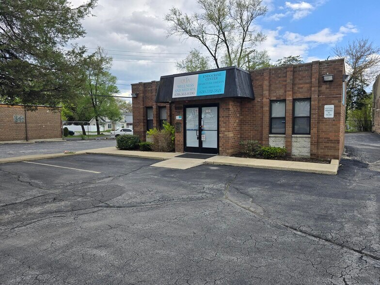 More Photos Of 9629 S Southwest Hwy, Oak Lawn Medical For Sale