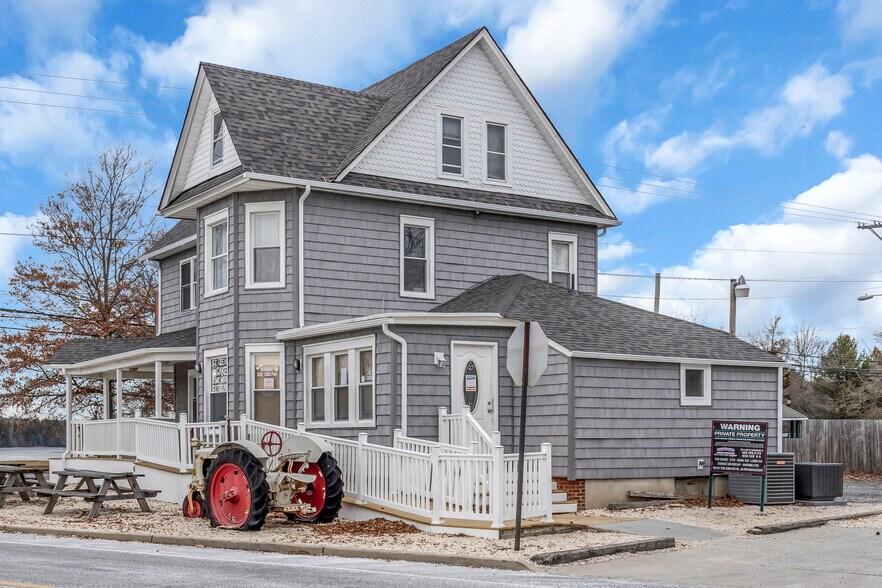 More Photos Of 59 N Main St, Manahawkin Freestanding For Sale