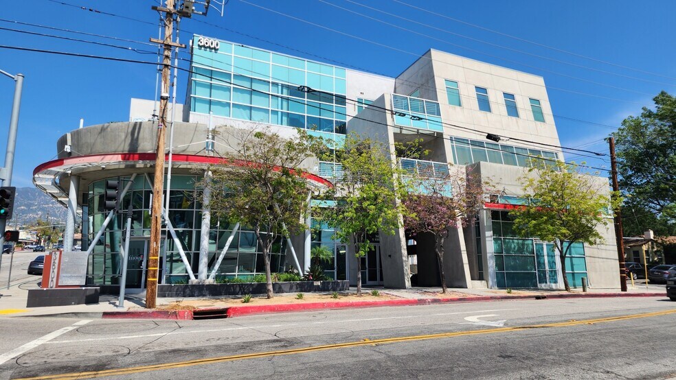 More Photos Of 3600 N Verdugo Rd, Glendale Office For Lease