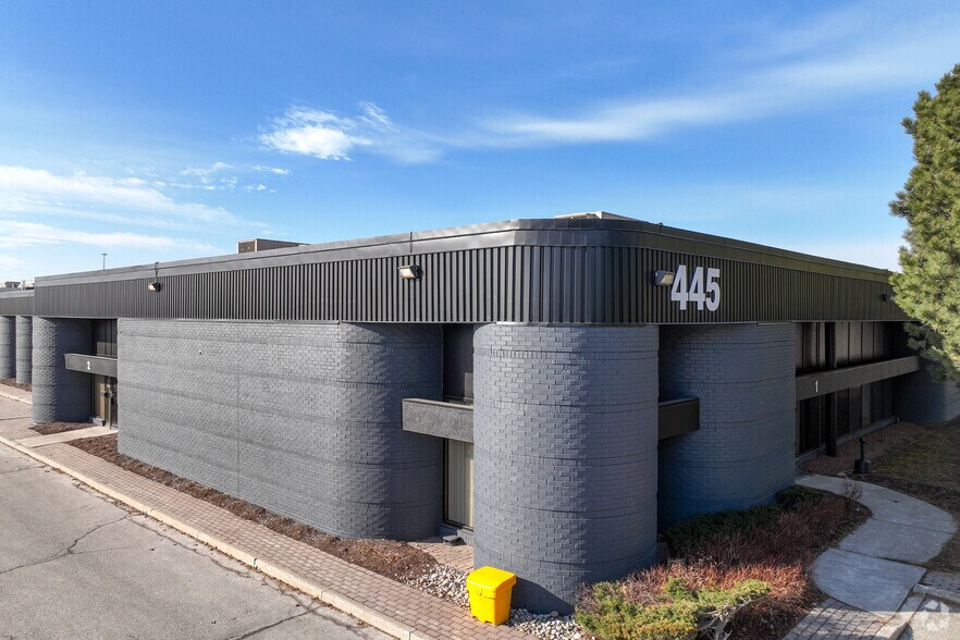 More Photos Of 445 Milner Ave, Toronto Warehouse For Lease