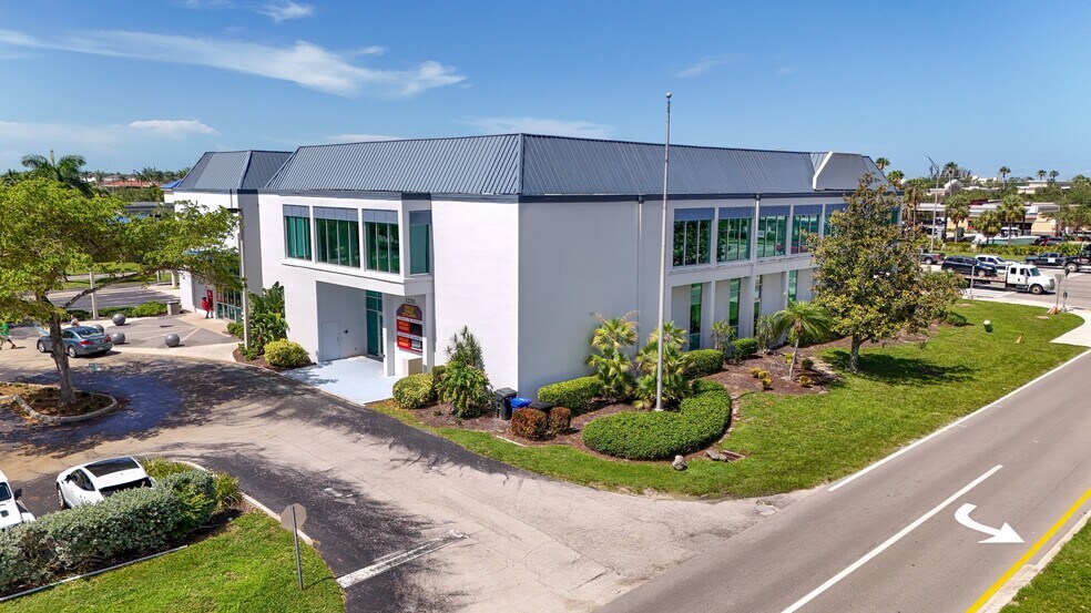 More Photos Of 12751 S Cleveland Ave, Fort Myers Medical For Lease