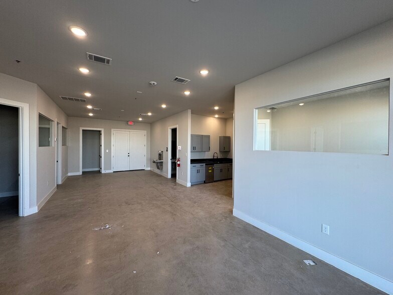 More Photos Of 6723 W Interstate 30, Royse City Unknown For Lease