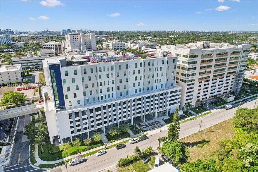 More Photos Of 2820 NE 214th St, Aventura Loft Creative Space For Sale