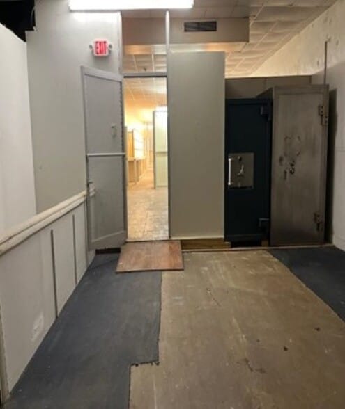 More Photos Of 19 East State St, Trenton Storefront Retail Office For Sale