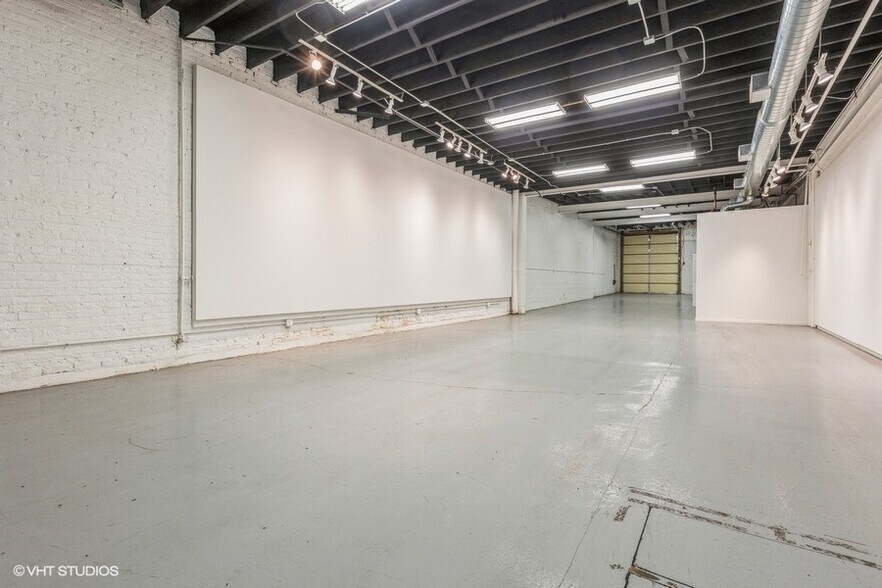 More Photos Of 2111 W. Grand Avenue, Chicago, IL, Chicago Warehouse For Lease