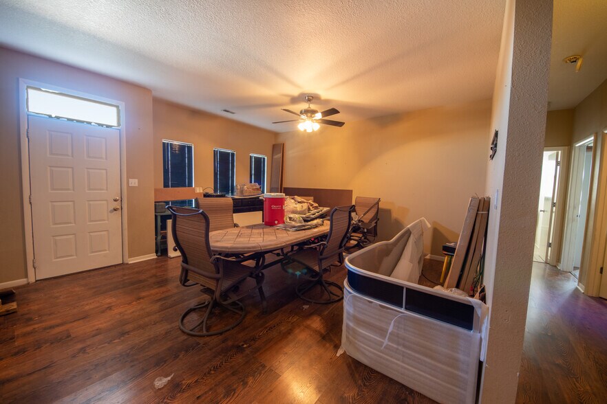 More Photos Of 375 NW US Highway 50, Centerview Light Distribution For Sale