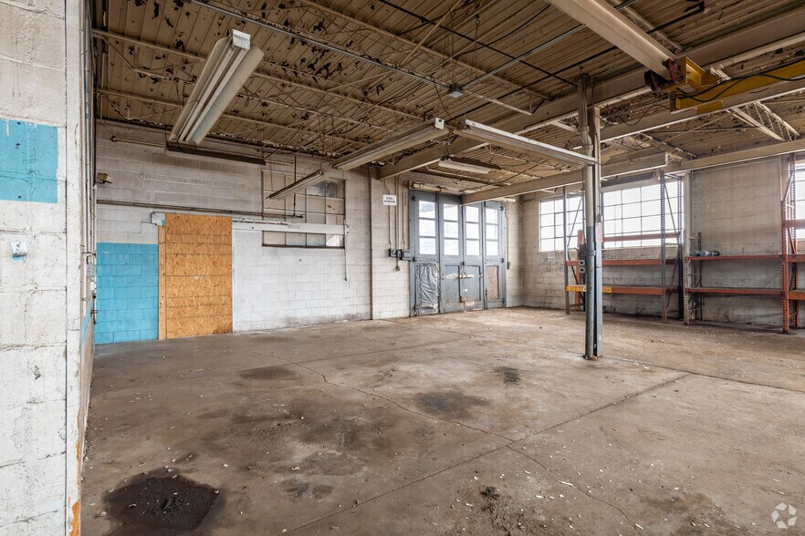 More Photos Of 1716 S Jefferson Ave, Saginaw Warehouse For Sale