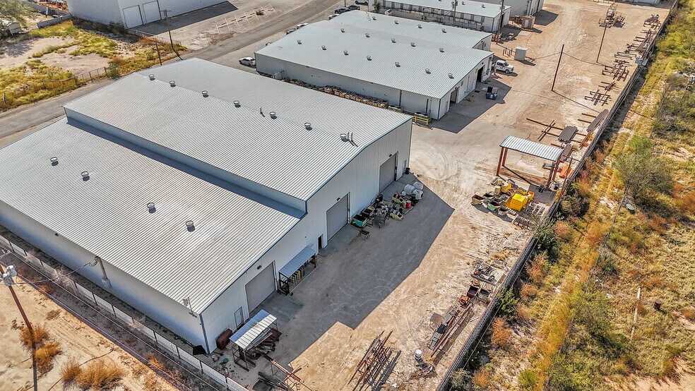 More Photos Of 2110 W 44th St, Odessa Industrial For Sale