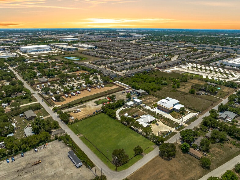 More Photos Of 16409 Summit Dr, Austin Land For Sale