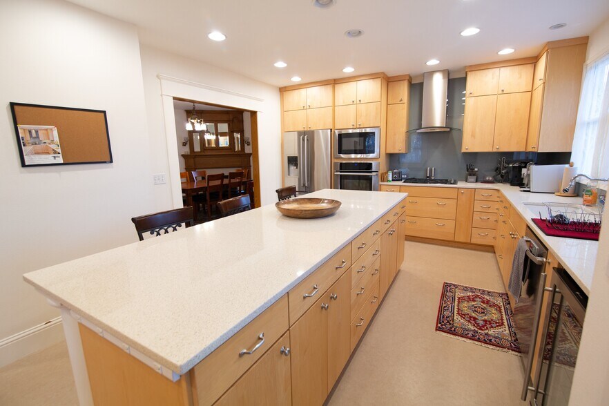 More Photos Of 340 NW 7th St, Corvallis Office For Sale