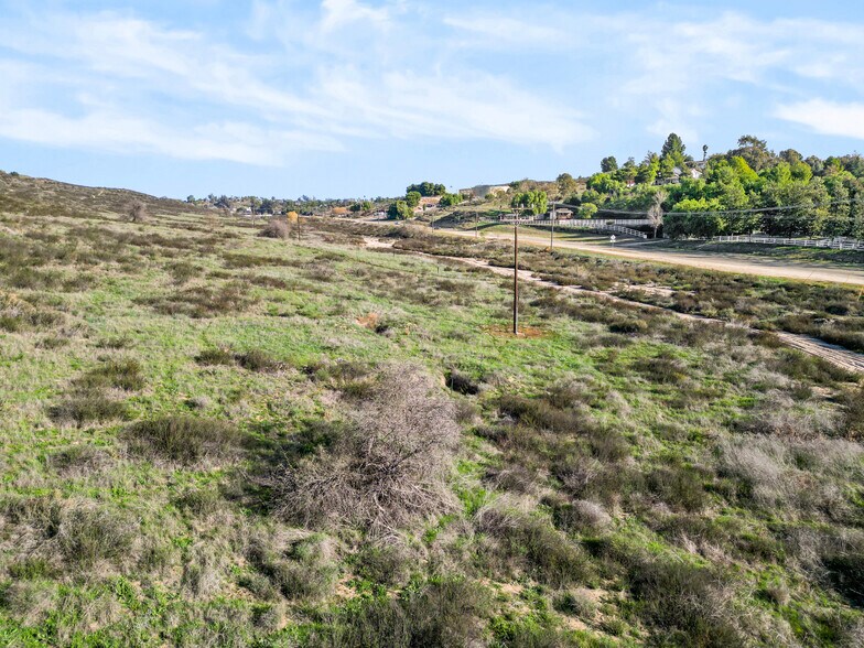 More Photos Of Anza Rd & Linda Rosea, Temecula Land For Sale