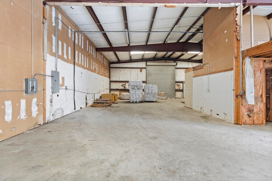 More Photos Of 7031 State Highway 75 S, Huntsville Manufacturing For Sale