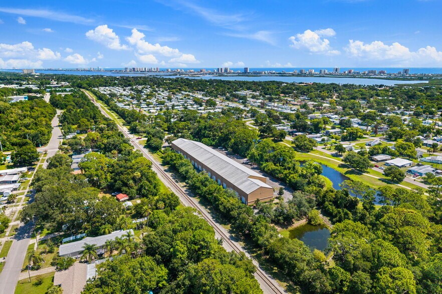 More Photos Of 585 Commonwealth Blvd, Port Orange Manufacturing For Sale