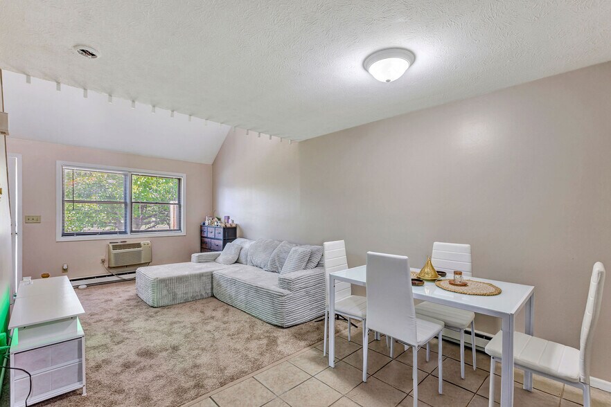 More Photos Of 207 W Funderburg Rd, Fairborn Apartments For Sale