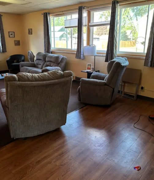 More Photos Of 605 E 4th Ave, Brodhead Office For Sale