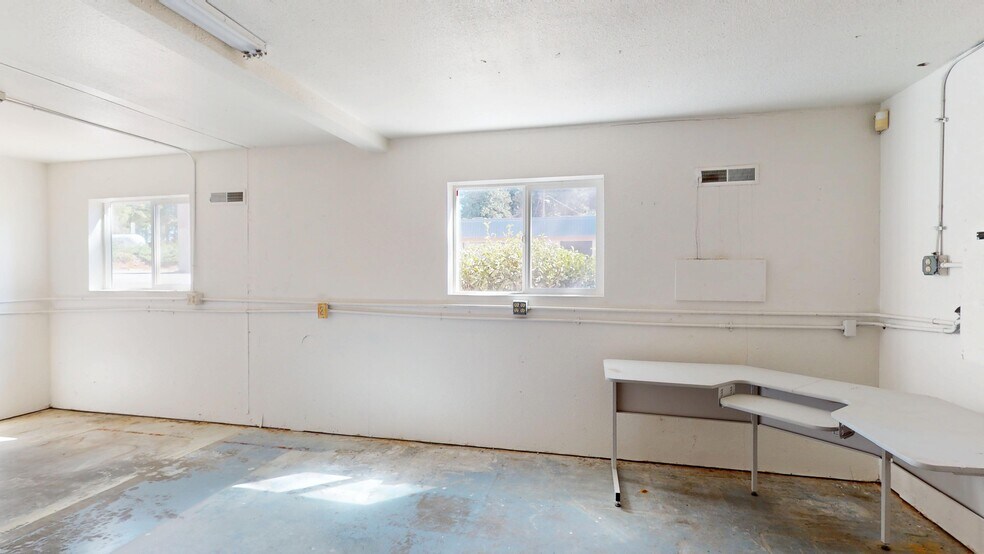 More Photos Of 12493 Loma Rica Dr, Grass Valley Industrial For Sale