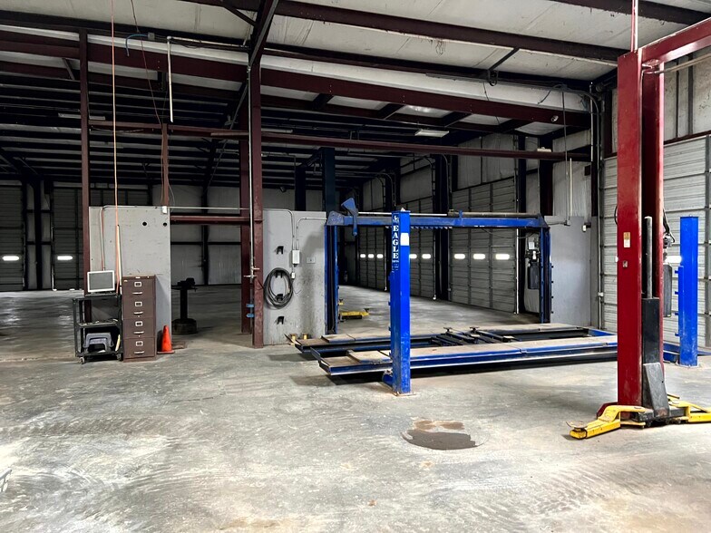 More Photos Of 744 FM 609, La Grange Service For Lease