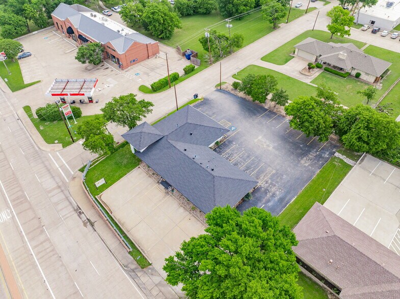 More Photos Of 501 S Goliad St, Rockwall General Retail For Sale