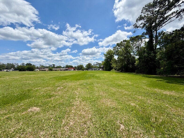More Photos Of 1111 11th St, Beaumont Land For Sale