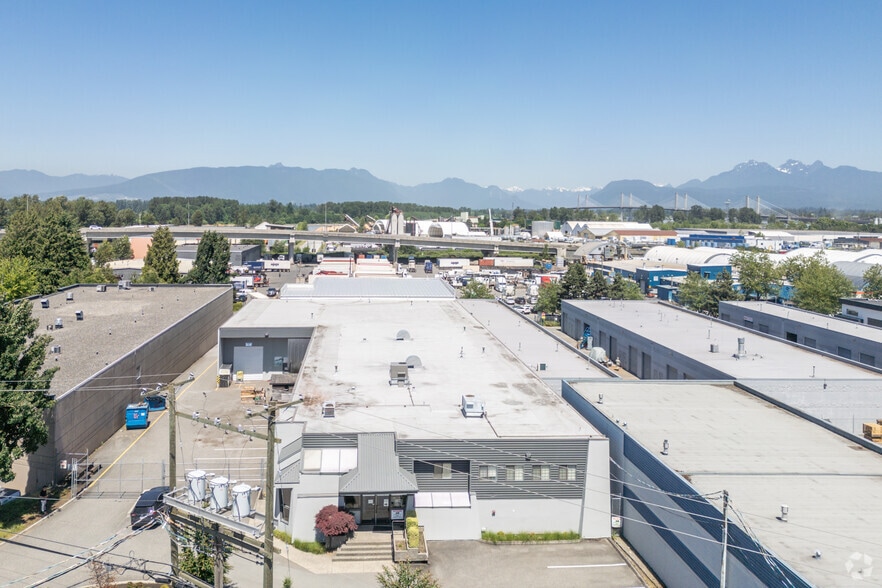 More Photos Of 19689 Telegraph Trl, Langley Twp Service For Lease