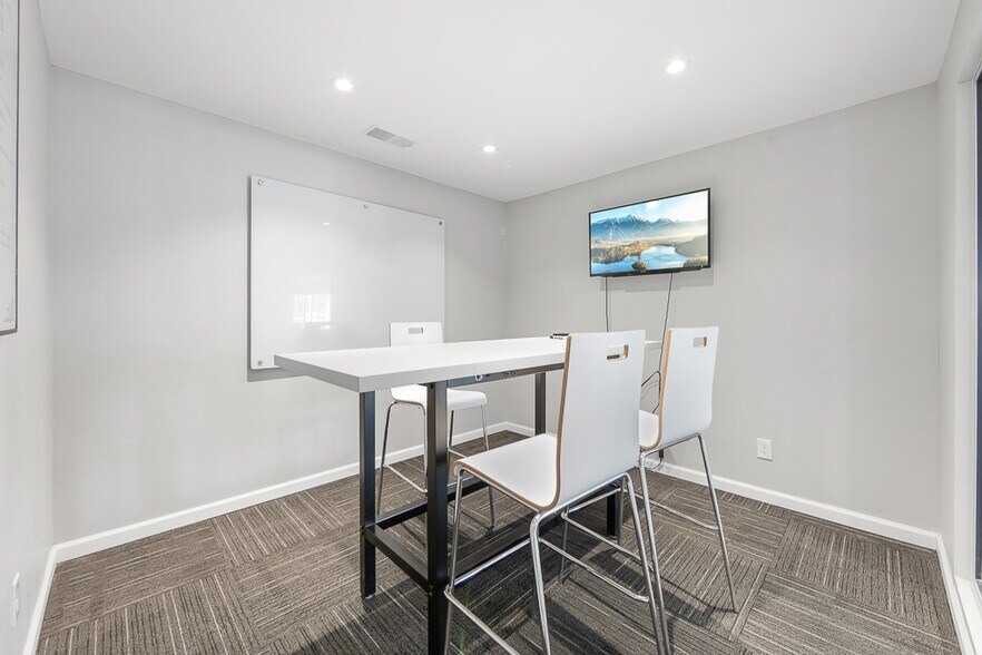 More Photos Of 544 Pearl Rd, Brunswick Freestanding For Sale