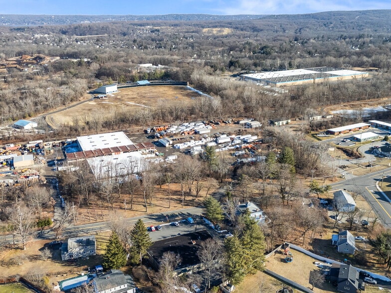 More Photos Of 362-374 Western Hwy, Tappan Freestanding For Lease