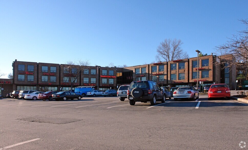 More Photos Of 1501-1535 University Blvd, Hyattsville Storefront For Lease