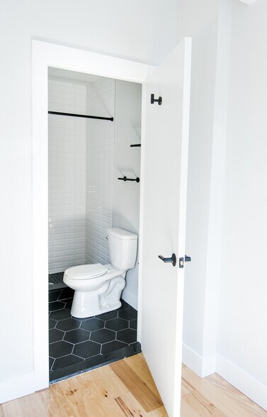 More Photos Of 2121 E Dauphin St, Philadelphia Apartments For Sale