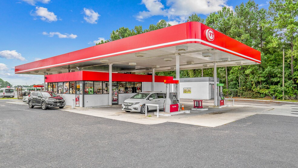 More Photos Of 6295 Yadkin Rd, Fayetteville Convenience Store For Sale