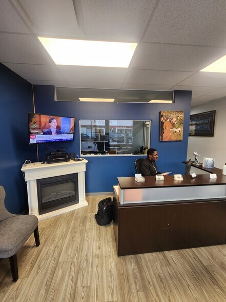 More Photos Of 1240 4th Av, Prince George Office For Sale