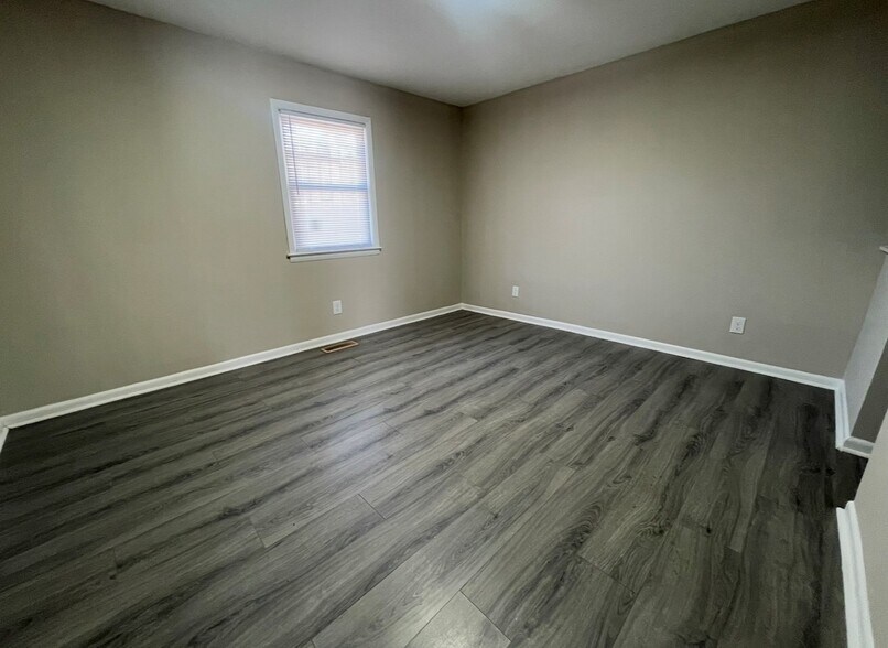 More Photos Of 4942-4959 Fieldcrest Dr, Fayetteville Apartments For Sale