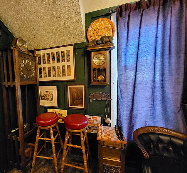 More Photos Of 1209 W 7th St, Joplin Office For Sale