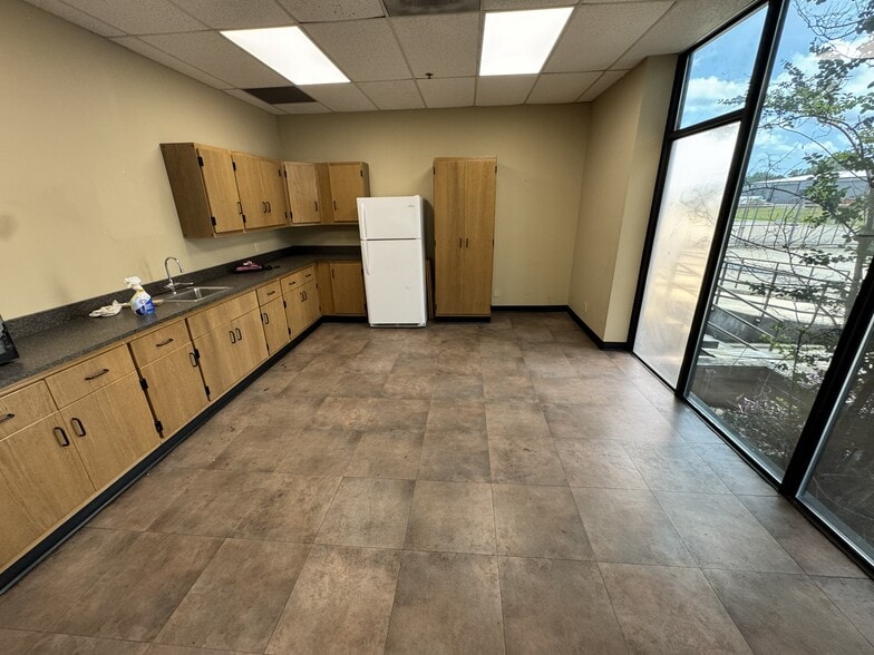 More Photos Of 4365 Michael Avalon St, Jackson Distribution For Lease