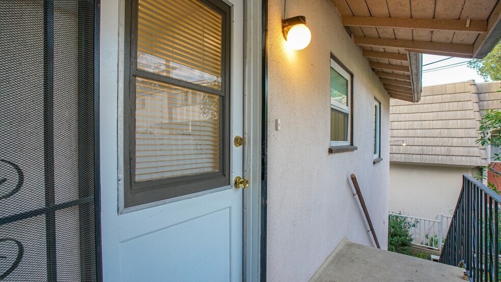 More Photos Of 1801-1809 Verdugo Loma Dr, Glendale Apartments For Sale