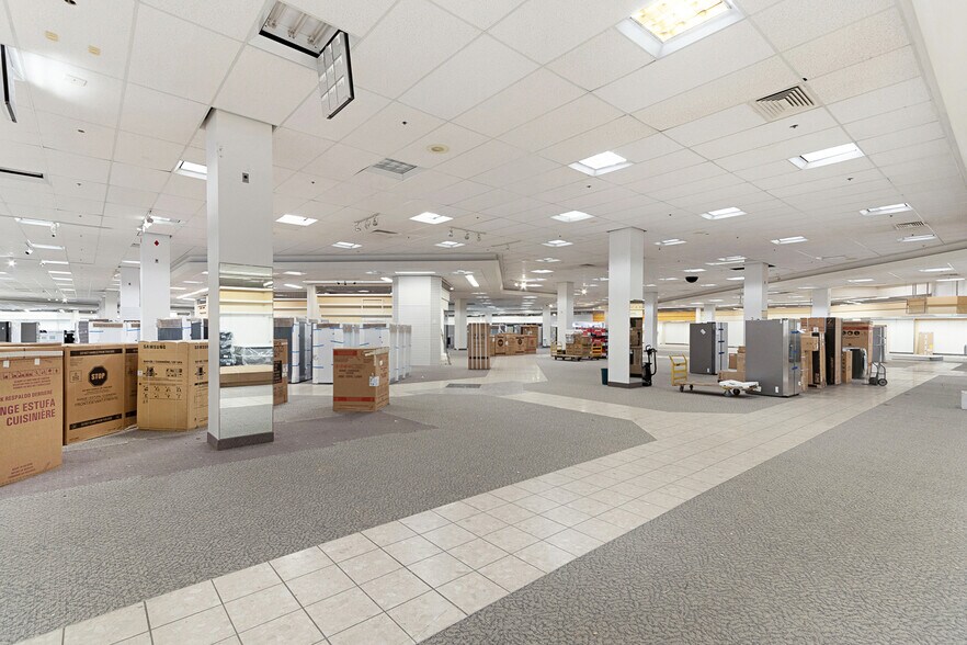 More Photos Of 1400 Dell Range Blvd, Cheyenne Unknown For Lease