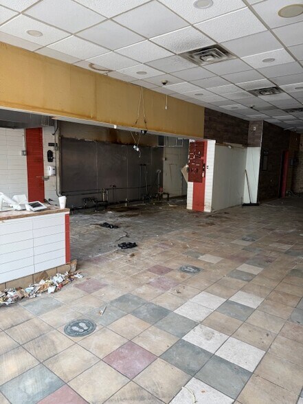 More Photos Of 520-528 Clarkson Ave, Brooklyn Storefront For Lease