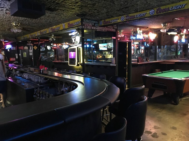 More Photos Of 1842 E Mckinley Ave, Fresno Bar For Sale