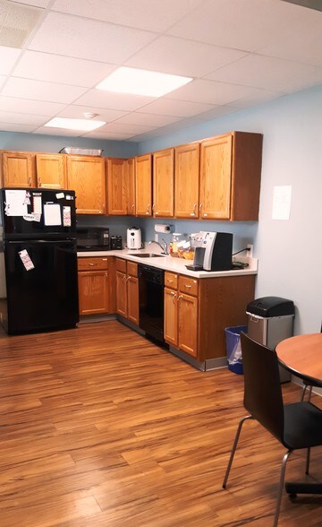 More Photos Of 212 N Main St, North Wales Medical For Lease