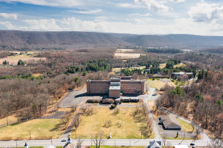 More Photos Of 101 Broad St, Ashland Hospital For Sale